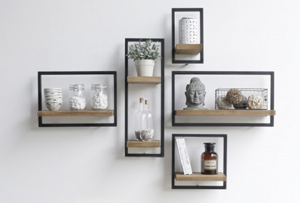 Creare spazio in casa con le mensole: come scegliere quelle giuste